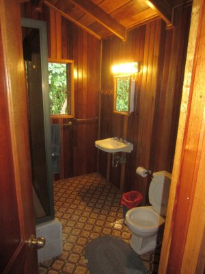 Quetzal House bathroom