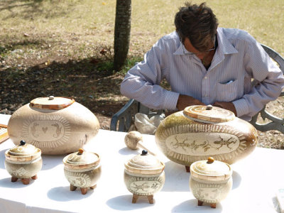 Gourd carver - cuba