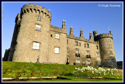 Ireland - Kilkenny - Kilkenny Castle with Rose garden 