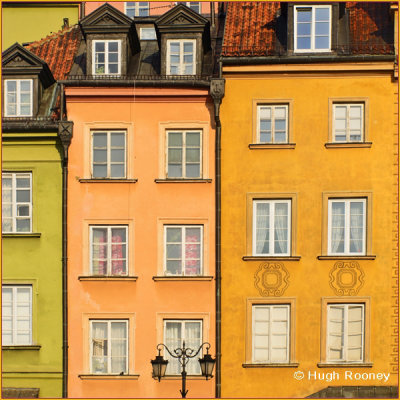  Warsaw - Colourful facades in Plac Zamkowy or Castle Square 