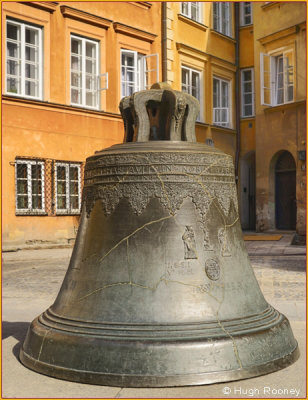  Warsaw - Old Town - Canon Square - Bronze bell of Warsaw. 