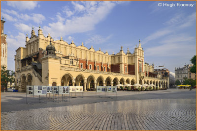  Krakow - Rynek Glowny with the Cloth Hall or Sukiennice 