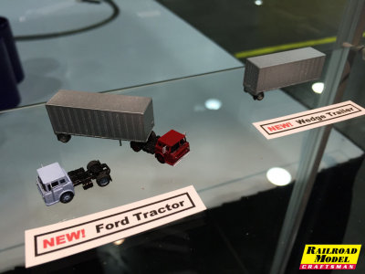 American Z Lines - Z scale Ford C & 28' Wedge Trailer