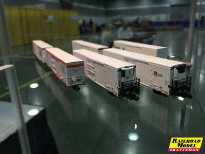 American Z Lines: Z scale Trinity 64' Reefer - multiple variations on the reefer units.