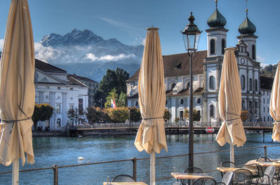 Take a break along the river Reuss