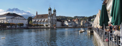 a sunny day at the river Reuss