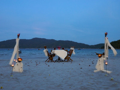 Tonight, there is a marriage on the beach.
