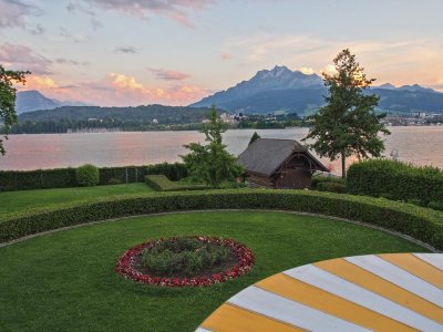 a pleasant walk along lake Vierwaldstter