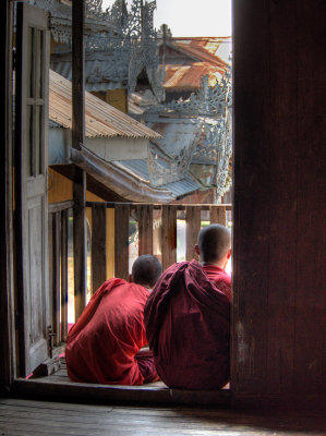 2 young monks in silence