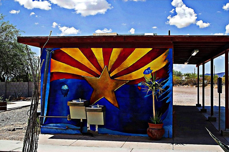 WHY, AZ