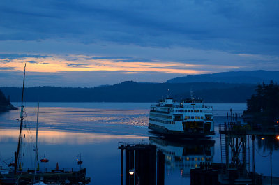 5:15 Sunrise Starts and Ferry Comes In