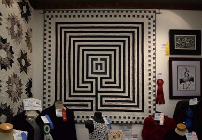 Black & White Maze Quilt