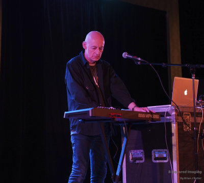 Dominic Glynn: LIVE IN CONCERT