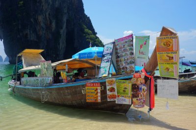 Food vendor boat