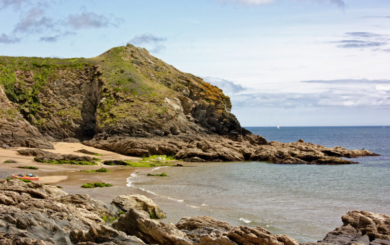 Headland and beach between Porthbeor and Elwinick Cove