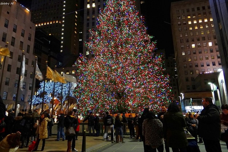 Rockefeller Center at night