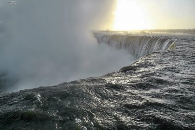 At the edge of the Horseshoe Falls