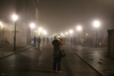 Photog in thick fog