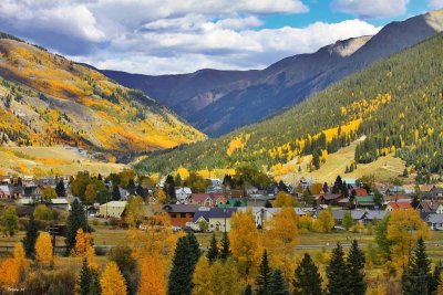 Town of Silverton in autumn