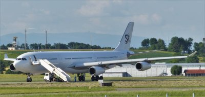 Airbus A340-313