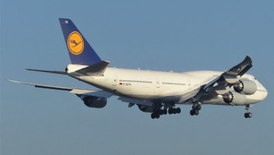 Boeing 747-830