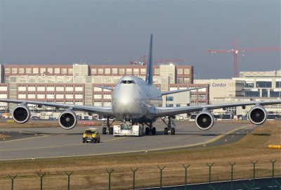 Boeing 747-830