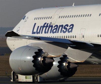 Boeing 747-830