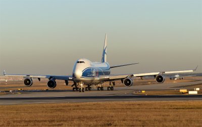 Boeing 747-4HAF(ER)