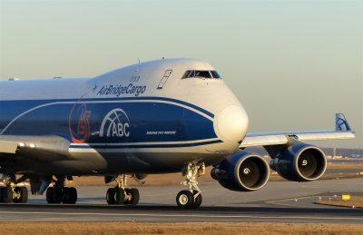 Boeing 747-4HAF(ER)