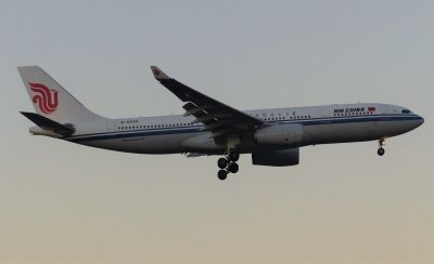 Airbus A330-243