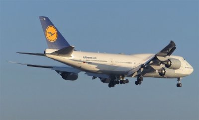 Boeing 747-830