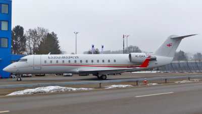 Canadair CL-600-2B19 Challenger 850 Airzena Georgian Airways 4L-GAA