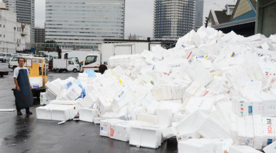 Styrofoam Recycling at Tsukiji 3907