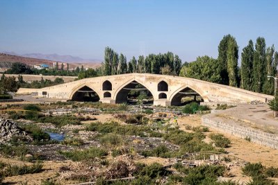 17th Century Safavid Bridge