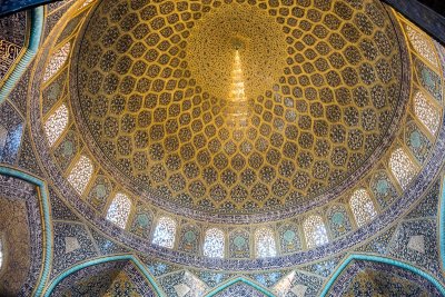 Dome with Peacock's Tail