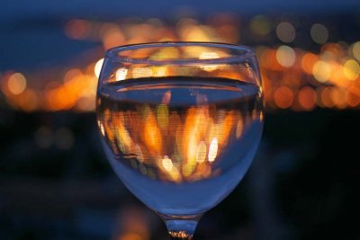 Comrades fill no glass for me