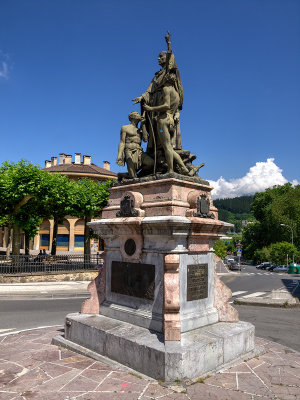 Estatua de Andres de Urdaneta P6136817_tonemapped.jpg