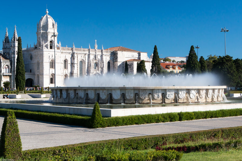 Fontaine devant le monastre des Hironymites / Monasteiro dos Jernimos