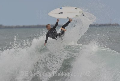 Surfing Fitzroy beach New Plymouth 5/4/2015