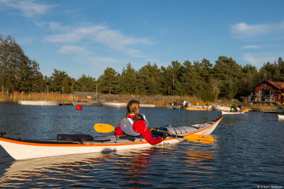 Man vill gärna fortsätta paddla när det är så vackert.