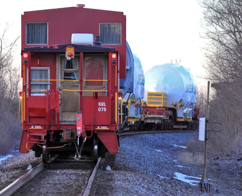 KRL 075 carries the markers on NS 053 as the train passes over the 348.8 detector near Harrodsburg, KY 