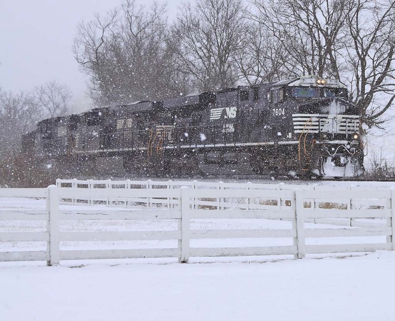 NS 704 passes through Vanarsdale on a winter afternoon 