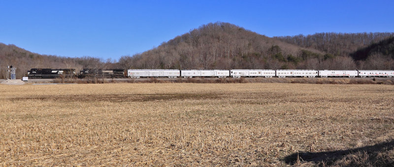 NS 048, The Northbound RB&BB Red Unit Circus train, in the Green River Dip on the CNO&TP