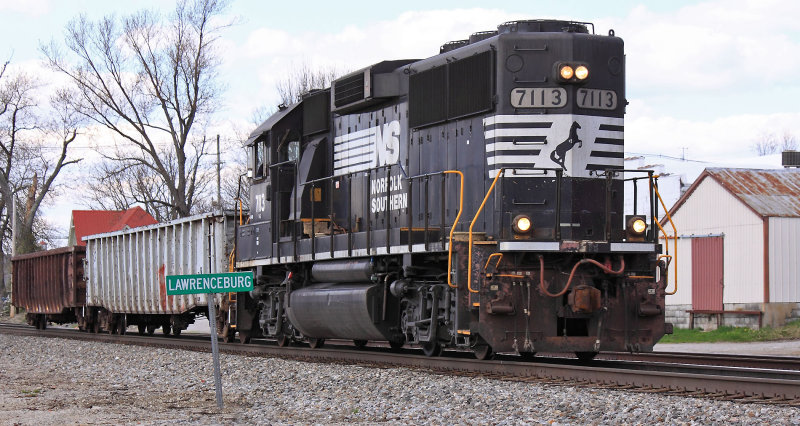 Hotrod EMD  NS GP60 #7113 on a 98Z work train, a far cry from her days leading the hottest mainline trains 