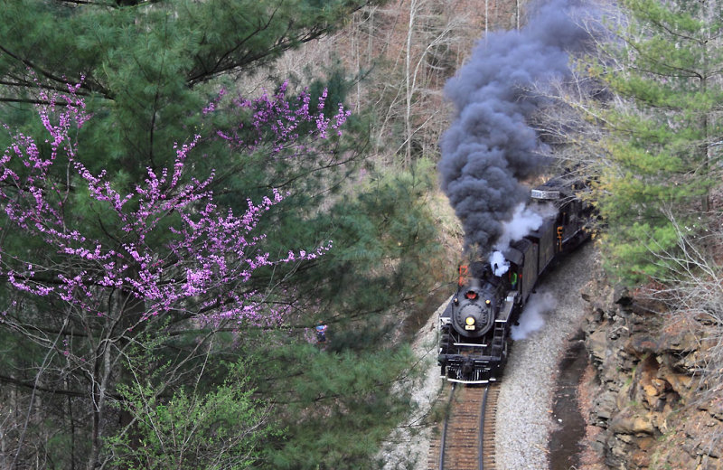 630 pounds up the grade at the East portal of Raitt Tunnel 
