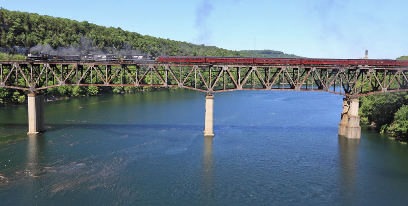 Northbound 630 crosses the Cumberland River Bridge 