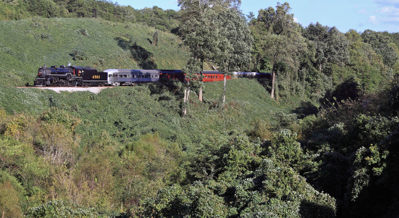 Southern 4501 drifts down the mountain at McFarlands Gap, Georgia 