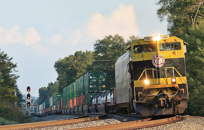 Virginian 1069 leads NS 224 up the hill and by the new signals at Norwood, KY