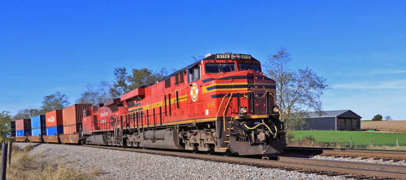 Norfolk Southern 8114 brings train 295 down the Green River Valley at Palm, KY 
