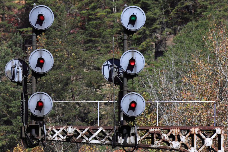 The GRS model SC signals at Tunnel 26 show CLEAR on #1 track Northbound 
